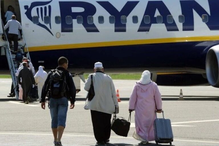 المملكة تفتتح 35 خطاً جوياً مع 10 شركات طيران لدعم السياحة ..“لارام” المغربية أغلى الرحلات الجوية بالعالم؟!