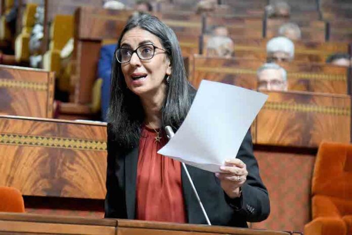Nadia-Fettah-seance-consacrre-aux-questions-orales-parlement2