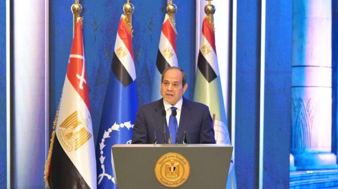 قام مجلس وزراء الداخلية العرب فى جلسته المنعقدة بتاريخ اليوم الأول من أبريل (نيسان) الجارى، بمنح الرئيس عبد الفتاح السيسى، رئيس جمهورية مصر العربية، وسام الأمير نايف للأمن العربى من الدرجة الممتازة، والذى يُعد من أعلى الأوسمة.