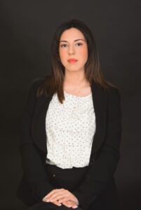 الفنانة التشكيلية جيهان لاماس